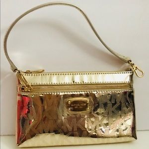 Authentic Michael kors  wristlet